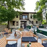 Oasis Ξενοδοχείο *