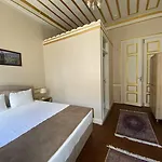 Hotel Oasis *