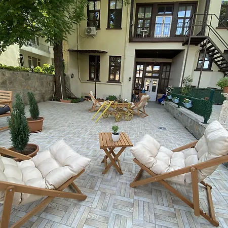 Oasis Hotel